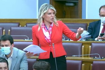 Vuksanović-Stanković: Očekujemo razrješenje Vesne Bratić Vuksanović-Stanković: Očekujemo razrješenje Vesne Bratić