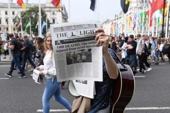 Napori da ubijedite antivaksere su uzaludni Sa protesta protiv Covid pasoša