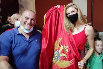 Na Cetinju dočekali Mariju Vuković Na Cetinju dočekali Mariju Vuković