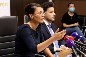 SDT nastavlja da nas pritiska SDT nastavlja da nas pritiska