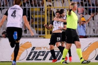 Crnogorci odveli Partizan u plej of Lige konferencija: Šćekić dao gol, Vujačić pogodio sa kreča za trijumf Crnogorci odveli Partizan u plej of Lige konferencija: Šćekić dao gol, Vujačić pogodio sa kreča za trijumf