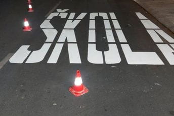 Putevi obnavljaju saobraćajnu signalizaciju ispred škola u Podgorici