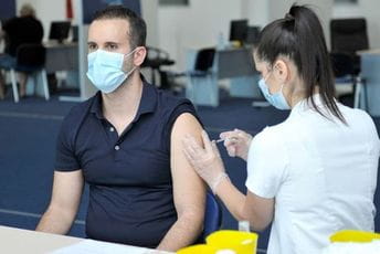 Spajić primio vakcinu protiv koronavirusa Spajić primio vakcinu protiv koronavirusa