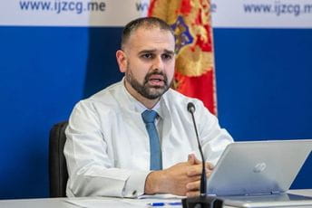 Nevakcinisanima zabraniti javni prevoz, ulazak u tržne centre, restorane… Nevakcinisanima zabraniti javni prevoz, ulazak u tržne centre, restorane…