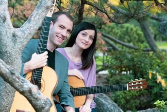 Sjutra veče nastupa Minneapolis Guitar Duo Sjutra veče nastupa Minneapolis Guitar Duo