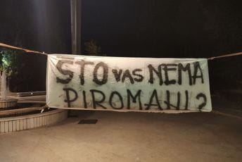 Danilovgrađani odbranili transparent i ostavili poruku priomanima Danilovgrađani odbranili transparent i ostavili poruku priomanima