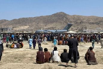 Mladi avganistanski fudbaler poginuo prilikom pada sa aviona Mladi avganistanski fudbaler poginuo prilikom pada sa aviona