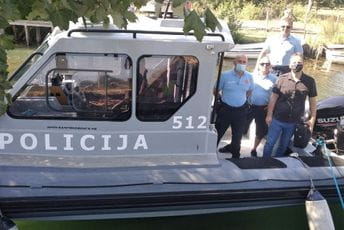 Turistička inspekcija kaznila nelegalno prevoženje putnika čamcima na moru Turistička inspekcija kaznila nelegalno prevoženje putnika čamcima na moru