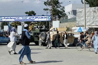 Avganistanski prevodilac za britanske snage u Kabulu: "Znam da ću biti ubijen" Avganistanski prevodilac za britanske snage u Kabulu: "Znam da ću biti ubijen"