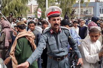 UAE će prihvatiti 5.000 izbjeglica iz Avganistana UAE će prihvatiti 5.000 izbjeglica iz Avganistana