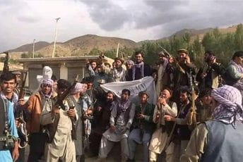 Avganistanski pokret otpora preuzeo kontrolu nad tri okruga Avganistanski pokret otpora preuzeo kontrolu nad tri okruga