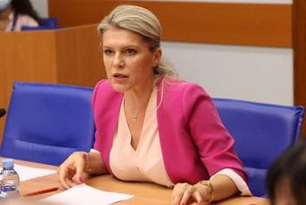 Vuksanović Stanković: Sa Cetinja mirno poručujemo No pasaran Vuksanović Stanković: Sa Cetinja mirno poručujemo No pasaran