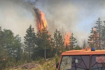 Požari u Pljevljima i dalje aktivni Požari u Pljevljima i dalje aktivni