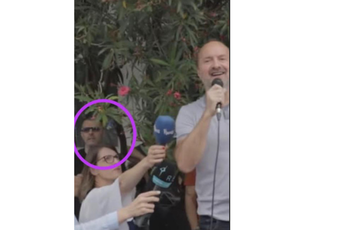 Otkud Kan na skupu Demokrata? Otkud Kan na skupu Demokrata?