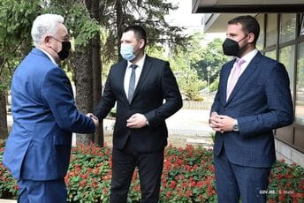 Krivokapić u Nikšiću: Vlada Crne Gore spremna da ekspertski i budžetski podrži sve zdrave projekte Krivokapić u Nikšiću: Vlada Crne Gore spremna da ekspertski i budžetski podrži sve zdrave projekte