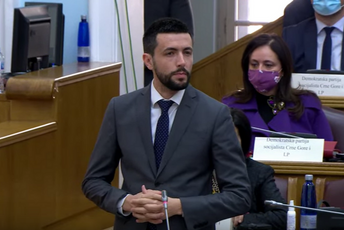 Živković: Vlada novcem svih građana u državnoj rezidenciji obilježava godišnjicu od dolaska na vlast Živković: Vlada novcem svih građana u državnoj rezidenciji obilježava godišnjicu od dolaska na vlast