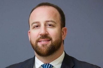 Nikolić: Krivokapić odabrao koncept masovnog turizma, bez zdravstvene kontrole Nikolić: Krivokapić odabrao koncept masovnog turizma, bez zdravstvene kontrole