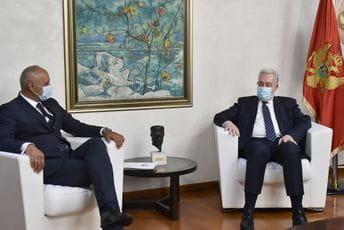 "Svi društveni subjekti dužni da pokažu odgovoran odnos prema miru, toleranciji i dijalogu" "Svi društveni subjekti dužni da pokažu odgovoran odnos prema miru, toleranciji i dijalogu"