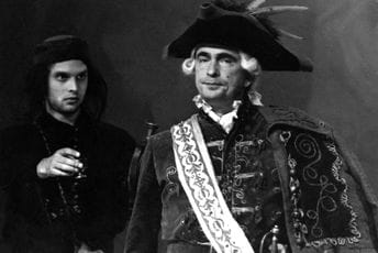 CNP: Hvala, dragi Lane, za sve Milan Lane Gutović u predstavi "Lažni car Šćepan Mali", u produkciji CNP-a, 1997. godine