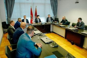 Je li Biro ili Informbiro Je li Biro ili Informbiro