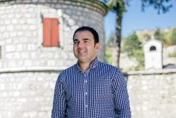 Cetinjski odbornici traže od Vlade da ustoličenje Joanikija obavi van Prijestonice Cetinjski odbornici traže od Vlade da ustoličenje Joanikija obavi van Prijestonice