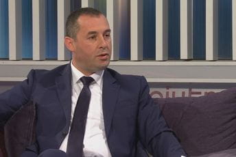 Šćekić zabranio upute za magnetnu rezonancu u poliklinici Hipokrat? Šćekić zabranio upute za magnetnu rezonancu u poliklinici Hipokrat?