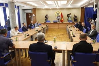 DF spreman da razgovara sa Demokratama, inicijative za sastanak još nema Sa ranijeg sastanka parlamentarne većine