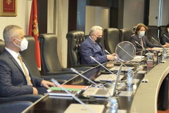 Vlada odlučna da Crnu Goru očisti od kriminala i pripremi za punopravno članstvo u EU Vlada odlučna da Crnu Goru očisti od kriminala i pripremi za punopravno članstvo u EU