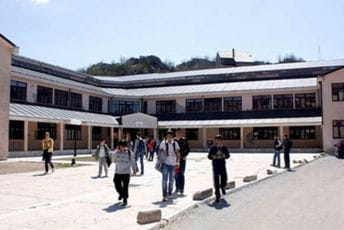 Vujović: Nema obrazloženja o prestanku angažmana, Latković: Kandidati se mogu obratiti Prosvjetnoj inspekciji Vujović: Nema obrazloženja o prestanku angažmana, Latković: Kandidati se mogu obratiti Prosvjetnoj inspekciji