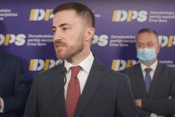 Bogdanović: Jasno je da Rusija stoji iza mnogo toga čime se želi destabilizovati Crna Gora. Bogdanović: Jasno je da Rusija stoji iza mnogo toga čime se želi destabilizovati Crna Gora.