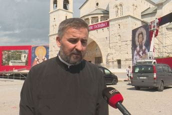 Pejović: Ustoličenju Joanikija neće prisustvovati političari Pejović: Ustoličenju Joanikija neće prisustvovati političari