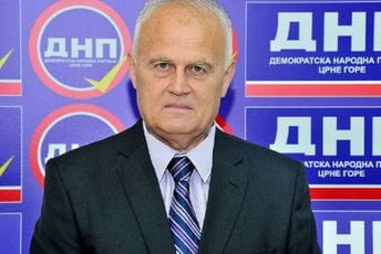 Pejović: Za sva moguća incidentna dešavanja oko ustoličenja odgovornost snosiće Đukanović i Vlada Pejović: Za sva moguća incidentna dešavanja oko ustoličenja odgovornost snosiće Đukanović i Vlada