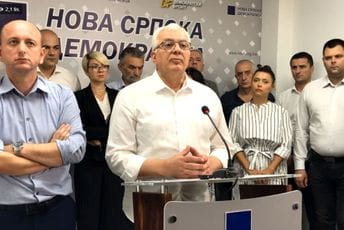 Mandić: Premijer se požalio da su neke bezbjednosne strukture otkazale poslušnost Mandić: Premijer se požalio da su neke bezbjednosne strukture otkazale poslušnost