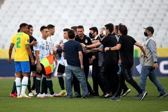 Skandal na derbiju Brazila i Argentine, na teren upali zdravstveni radnici zbog korone Skandal na derbiju Brazila i Argentine, na teren upali zdravstveni radnici zbog korone