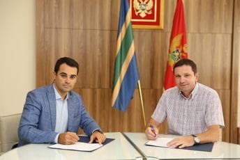 Opština Bar izdvojila 75 hiljada eura za sanaciju dvorca kralja Nikole Opština Bar izdvojila 75 hiljada eura za sanaciju dvorca kralja Nikole