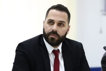 Čelanović: Mikić da sa Abazovićem i Adžićem pođe na Cetinje ako im basta Čelanović: Mikić da sa Abazovićem i Adžićem pođe na Cetinje ako im basta