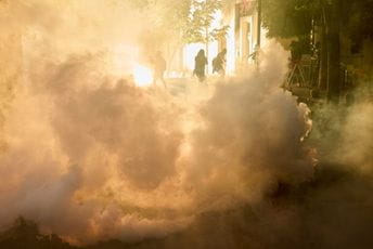 Simbioza manipulacije i represije Simbioza manipulacije i represije