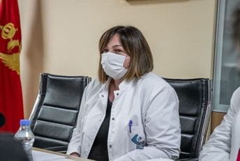 Radulović: Imamo životno ugrožene pacijente koji su vakcinisani Radulović: Imamo životno ugrožene pacijente koji su vakcinisani