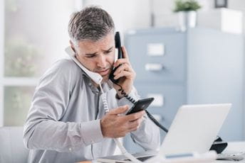 Da bi izbjegao posao, zvao samog sebe 55 sati Da bi izbjegao posao, zvao samog sebe 55 sati