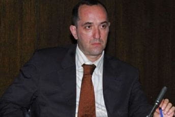 Vlahović kaže da je smijenjen nezakonito Vlahović kaže da je smijenjen nezakonito