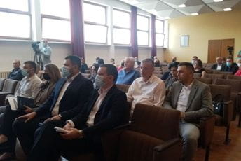 Novak Đoković počasni građanin Nikšića Novak Đoković počasni građanin Nikšića