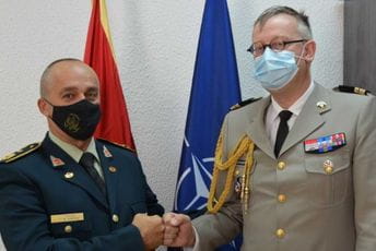 Đurović primio Kusijera: Proširiti odbrambenu saradnju Crne Gore i Francuske Đurović primio Kusijera: Proširiti odbrambenu saradnju Crne Gore i Francuske
