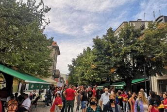 Počelo okupljanje građana na Cetinju: NE daljoj fašizaciji i klerikalizaciji crnogorskoga društva Počelo okupljanje građana na Cetinju: NE daljoj fašizaciji i klerikalizaciji crnogorskoga društva