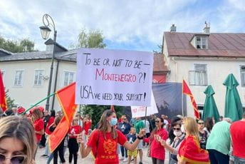 Lakić: Na prijestolu Svetog Petra Cetinjskog mogu biti samo Crnogorci, a nikada oni koji kao teroristi vrše upade helikopterima Ilustracija