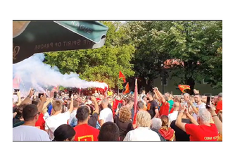 Na Cetinje stigli i Barani, pokazali šta misle o Abazoviću Na Cetinje stigli i Barani, pokazali šta misle o Abazoviću