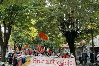 Crnogorci poručuju: Ovo je građanska država, šaljemo poruke mira