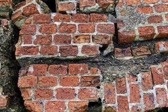 Zemljotres magnitude 5,2 pogodio Iran Zemljotres magnitude 5,2 pogodio Iran