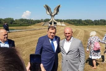 Carević i Dodik u Jasenovcu: SPC je jedinstvena i osnov je srpskog identiteta Carević i Dodik u Jasenovcu: SPC je jedinstvena i osnov je srpskog identiteta