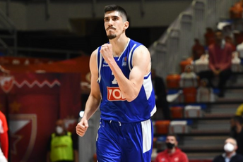 Nikolić uspješno operisan u Turskoj Nikolić uspješno operisan u Turskoj