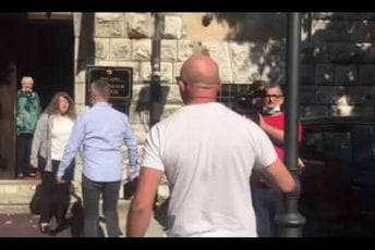 "Đubre izdajničko": Grupa građana izvrijeđala odbornika URE "Đubre izdajničko": Grupa građana izvrijeđala odbornika URE